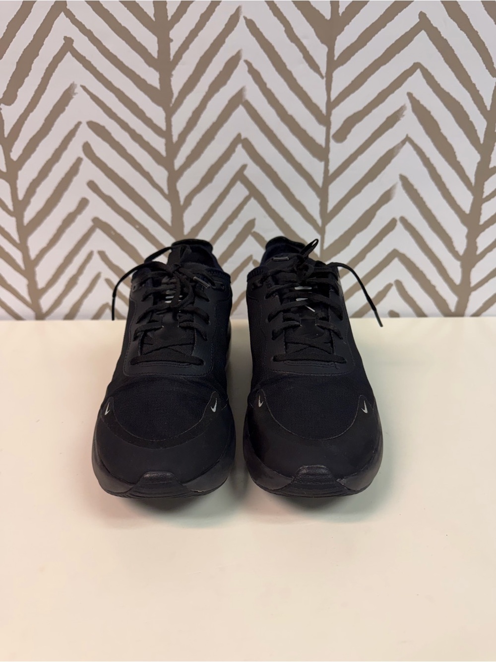 Nike Black Air Max Dia Shoes Size 9 - Picture 2 of 5